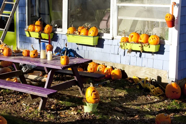 Διακοσμημένο σπίτι για το halloween, maine, ΗΠΑ — Φωτογραφία Αρχείου
