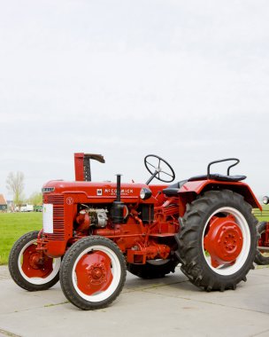 Tractor clipart