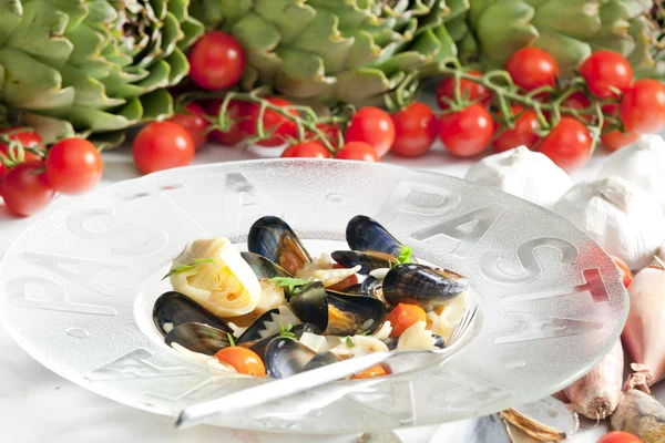 Pasta with mussels — Stock Photo, Image