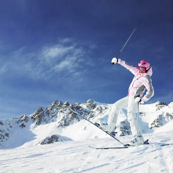 Žena lyžař — Stock fotografie