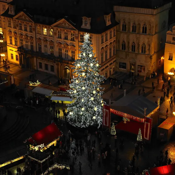 Noel zamanda, Prag eski şehir Meydanı — Stok fotoğraf