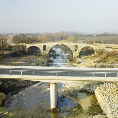 Pont Julien with the new road bridge clipart