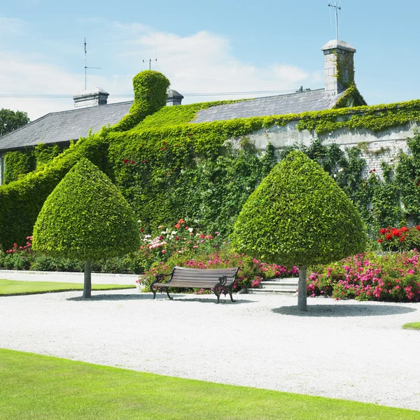 パワーズ コート ガーデン、ウィックロー州、アイルランド — ストック写真