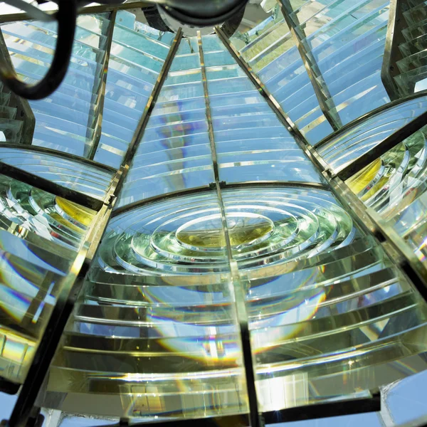 Innenraum des Leuchtturms, Fresnellinse, Cayo verglichen — Stockfoto