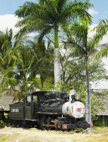 Memorial of steam locomotive Baldwin, Aguada, Cienfuegos Province, Cuba — Stock Photo, Image