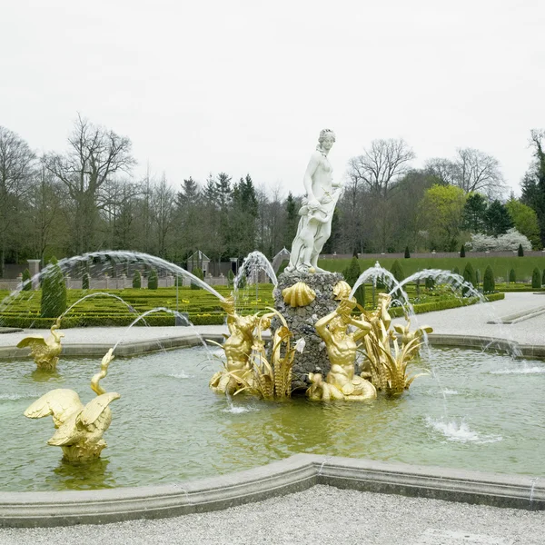Zahrada, palác paleis het loo hrad poblíž apeldoorn, Nizozemsko — Stock fotografie