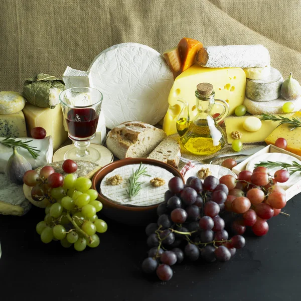 Peynir natürmort — Stok fotoğraf