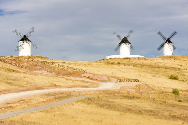 Mulini a vento, Alcazar de San Juan, Castiglia-La Mancia, Spagna — Foto Stock