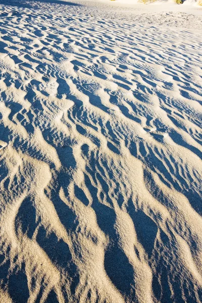 Вузькоспеціальної свердловин пісок дюни, Долина смерті, Californ — стокове фото