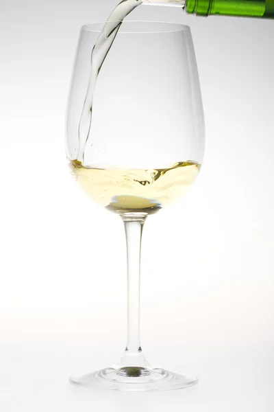 Szkło do wina z białym winem — Zdjęcie stockowe