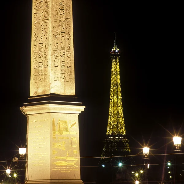 Concorde obelisk a eiffel tower, place de la concorde, Paříž, — Stock fotografie