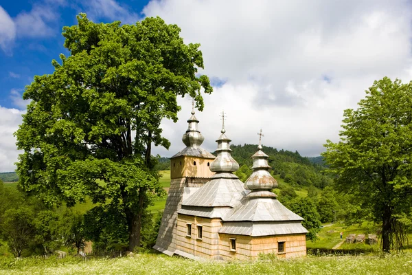 木制教堂，dubne 波兰 — 图库照片