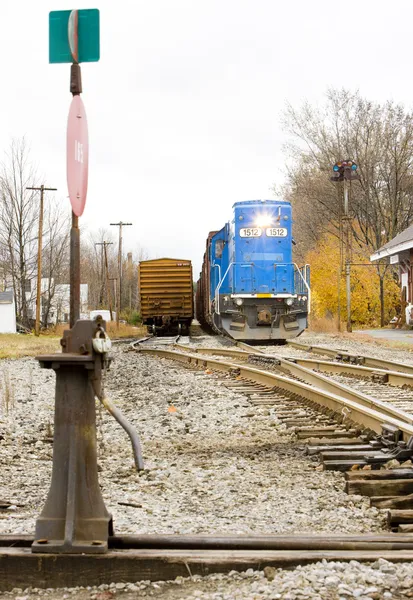 Zug mit Lokomotive, South Paris, Maine, USA — Stockfoto
