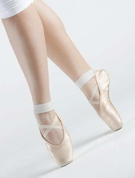 Detalhe do bailarino ballet "s pés — Fotografia de Stock