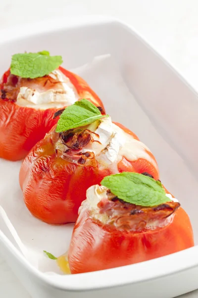 Gebakken Tomaten Met Geitenkaas Pancetta — Stockfoto