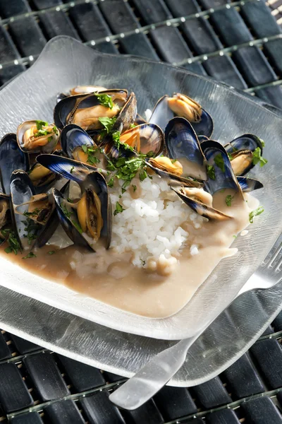 Mussels on curry paste — Stock Photo, Image