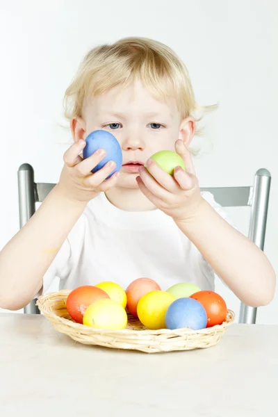 Portrét Holčička Velikonoční Vajíčka — Stock fotografie