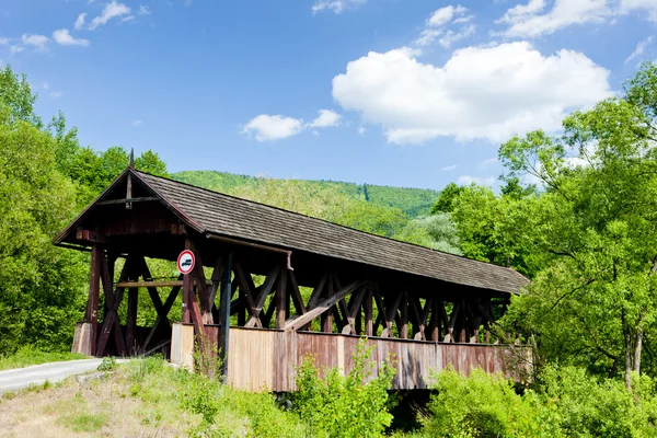 Pokryte Drewniany Most Stefanska Huta Słowacja — Zdjęcie stockowe