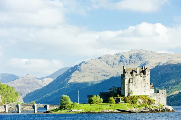 Замок Donan Eilean Duich Шотландії Лох — стокове фото