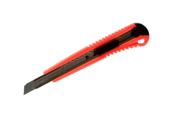 Couteau de bureau rouge isolé sur blanc — Photo