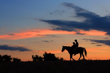 horsemans gidiş ascross wilderness