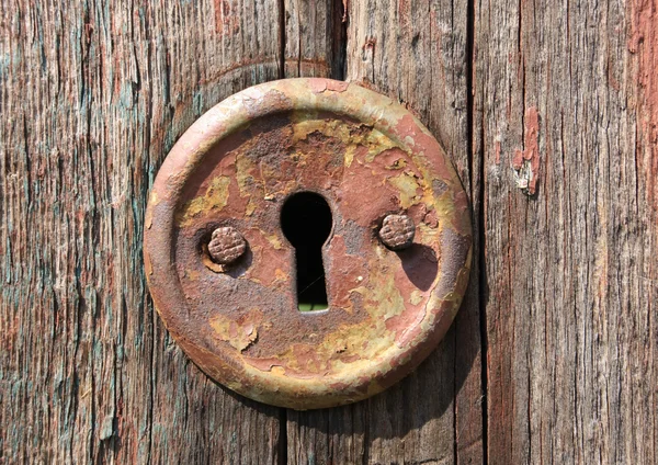 Buraco de fechadura da porta velha — Fotografia de Stock