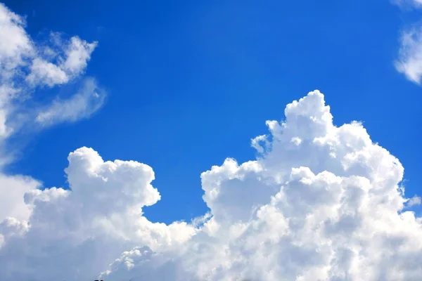 Wolken in de hemel — Stockfoto
