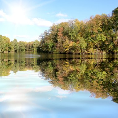 sonbahar Park lake ile