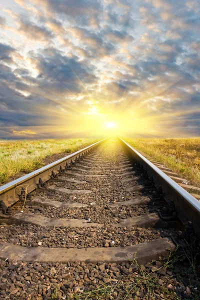 Eisenbahn bis zum Sonnenuntergang — Stockfoto