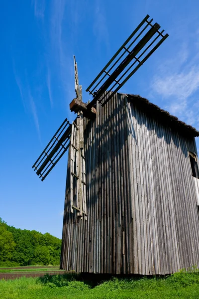 Molino de viento de madera — Foto de Stock
