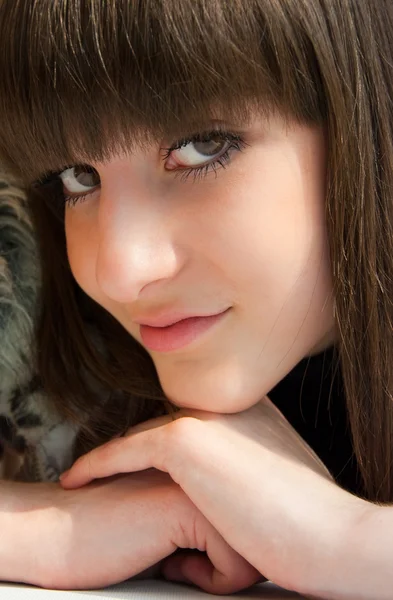 Jovem menina close-up retrato — Fotografia de Stock