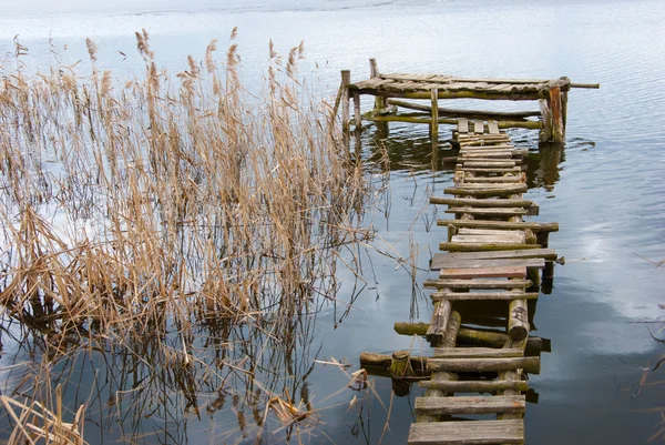 Drewniany mostek — Zdjęcie stockowe