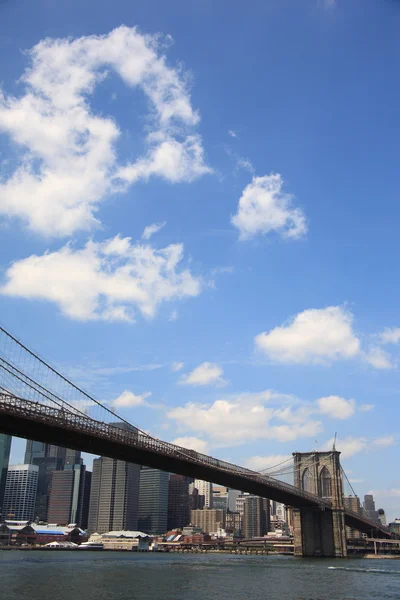 布鲁克林大桥-纽约城市天际线 — 图库照片
