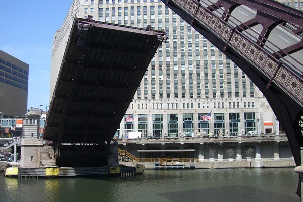 シカゴ川描画橋 — ストック写真