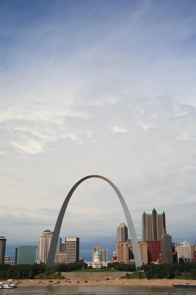 St. Louis Skyline - Torbogen — Stockfoto