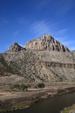 dağ ve nehir - wyoming