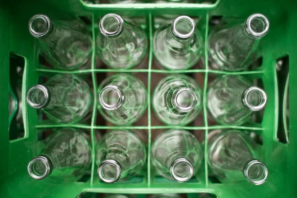 Recycling lege fles bijgevuld kan krijgen — Stockfoto