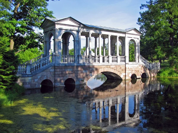 Palace on water — Stock Photo, Image