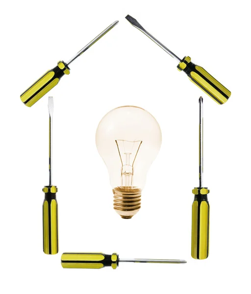 Chaves de fenda e lâmpada — Fotografia de Stock