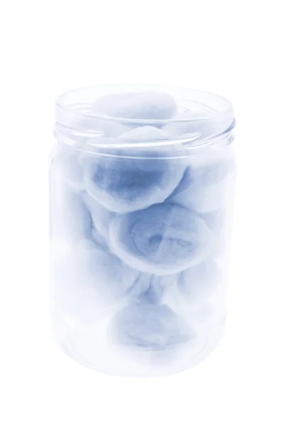 Boules de coton en pot de verre — Photo