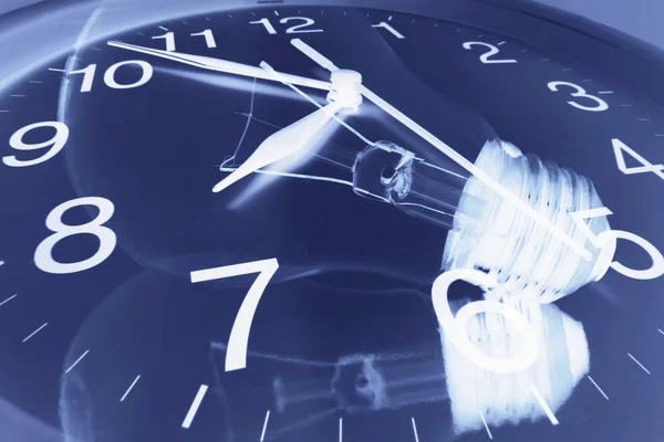 시계 및 전구 — 스톡 사진