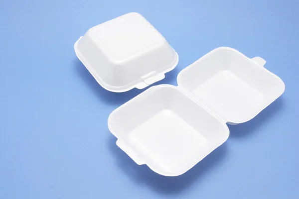 Полистироловые пищевые коробки — стоковое фото