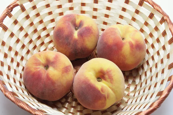 Peaches in Basket — Stock Photo, Image