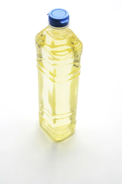 Бутылка растительного масла — стоковое фото