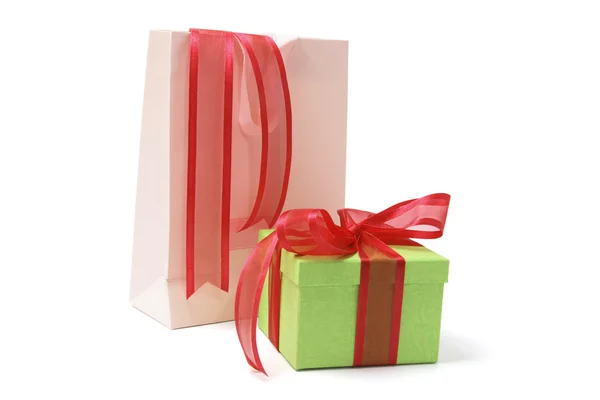 Caja de regalo y bolsa de compras —  Fotos de Stock