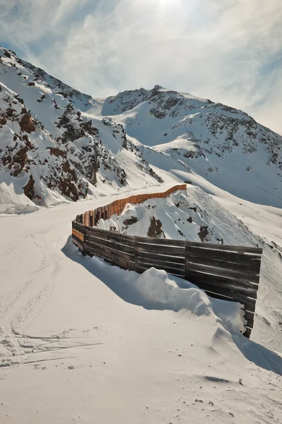 Sendero de esquí alpino . — Foto de Stock
