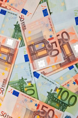 100 ve 50 euro banknot.