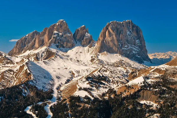 Sassolungo rocks, Dolomites, Itália . — Fotografia de Stock