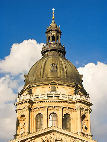 Székesegyház kupolája Budapesten. — Stock Fotó