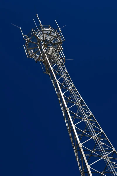 Telekomunikační věž s bez antény. — Stock fotografie
